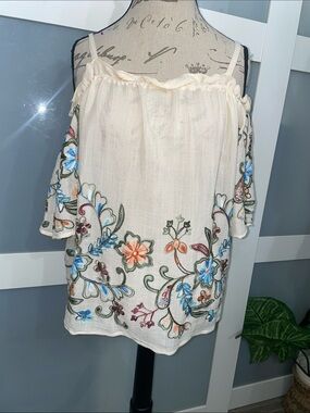 Cato Cream Cold-Shoulder Floral Embroidered Blouse